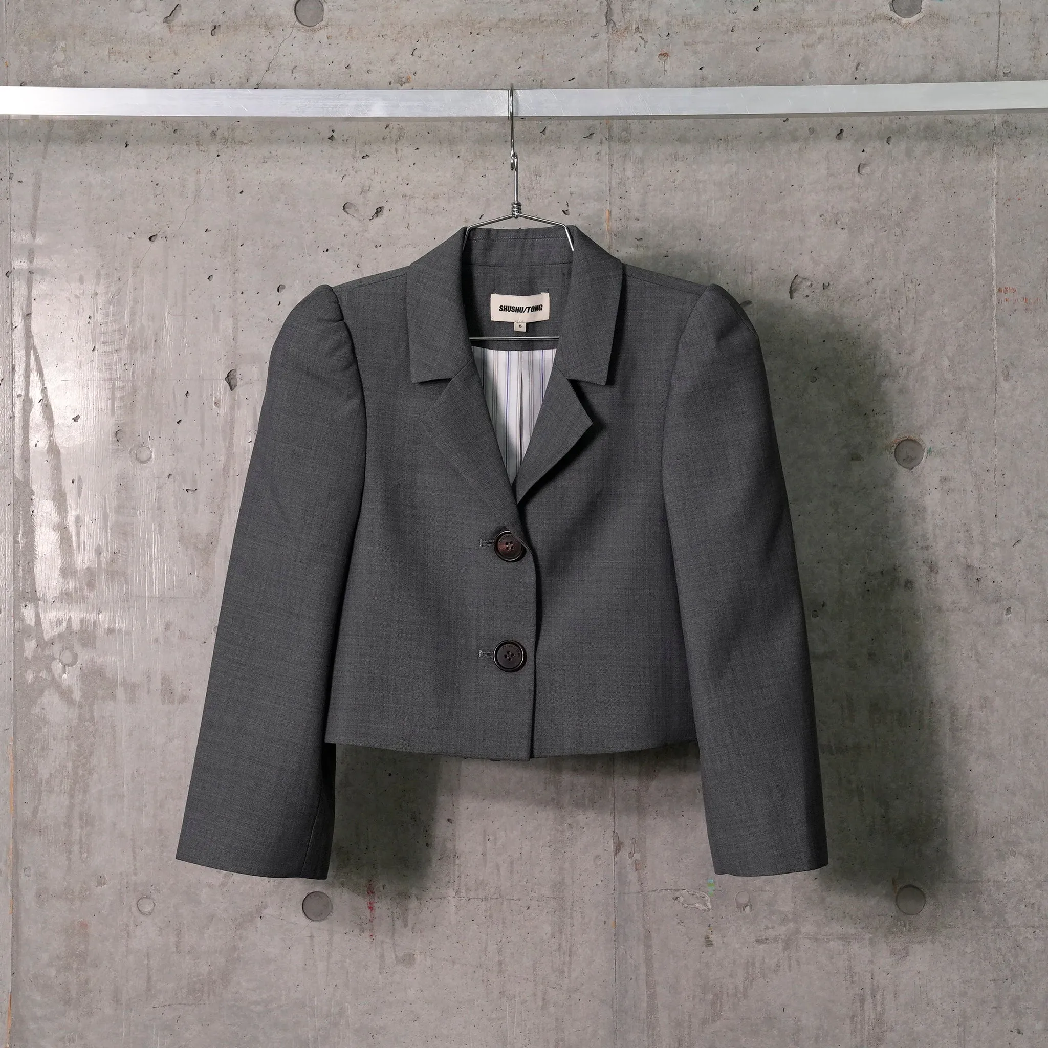 SHORT SUIT COAT / GREY