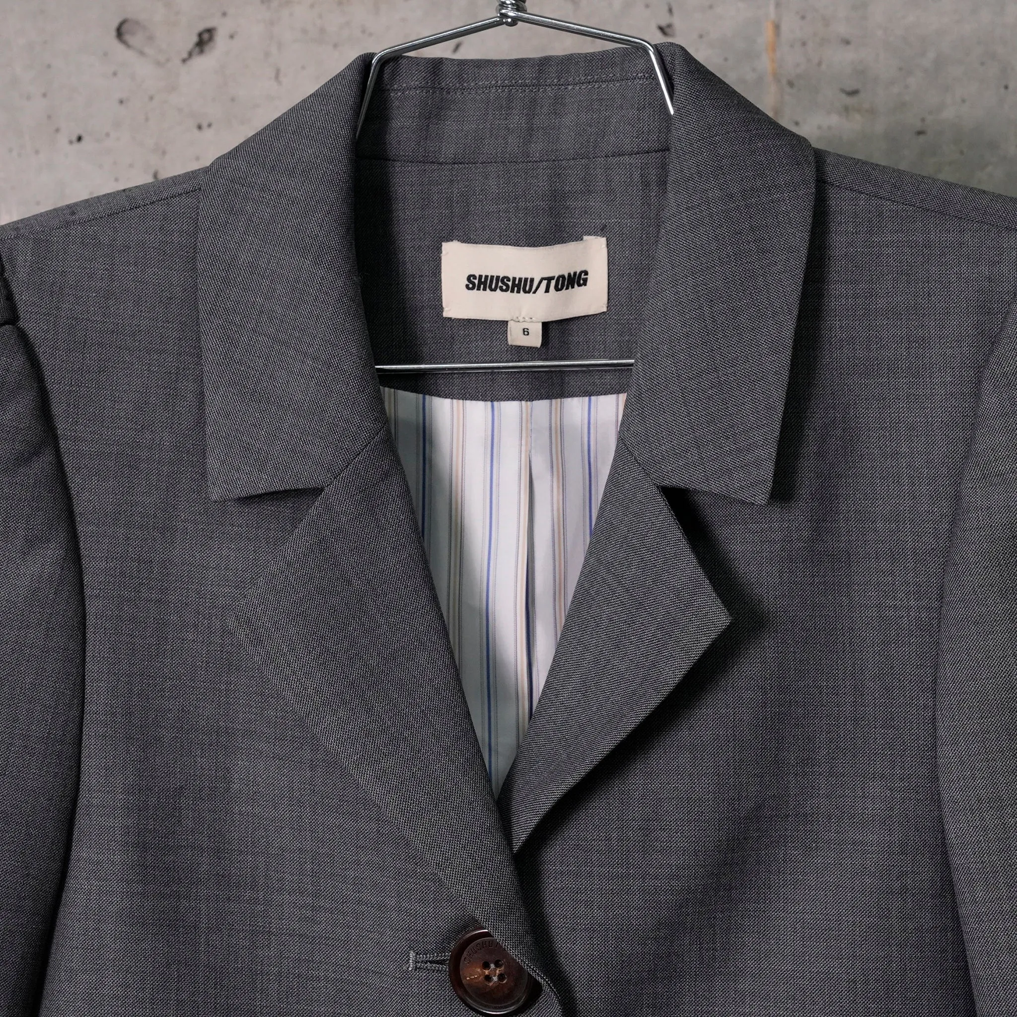 SHORT SUIT COAT / GREY