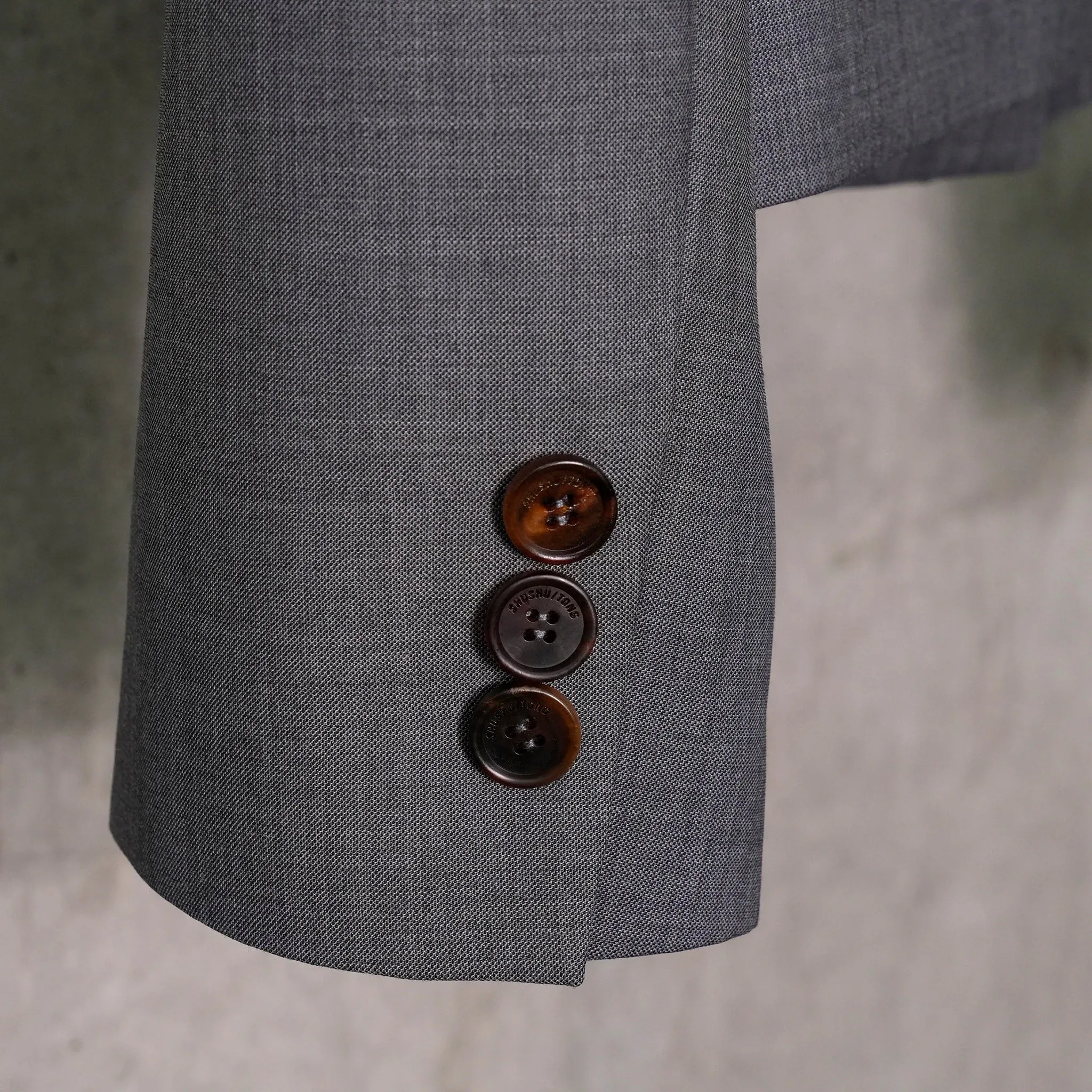 SHORT SUIT COAT / GREY